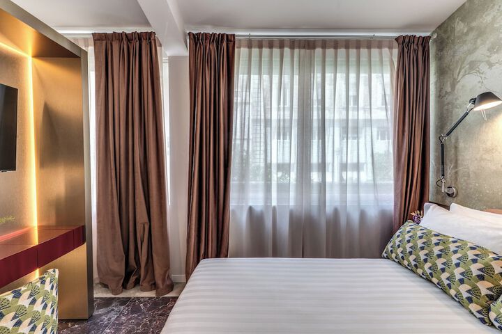 Room 12 of 51