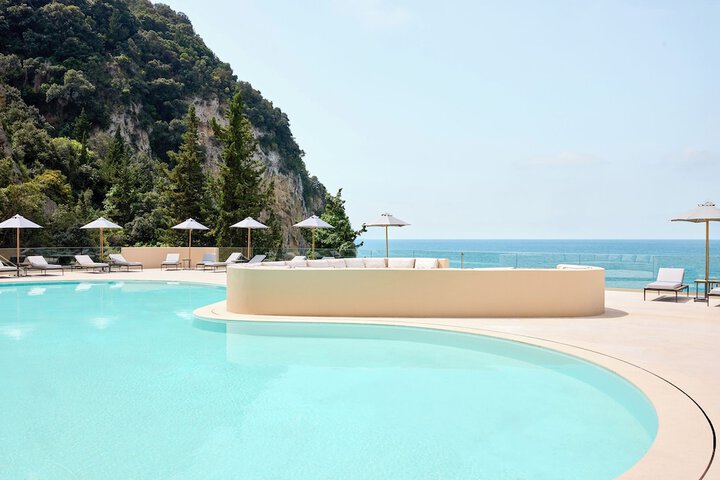 Pool 69 of 160