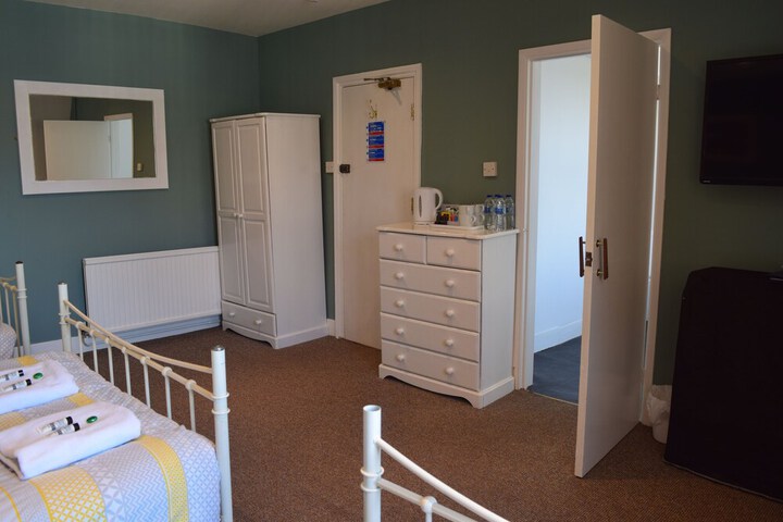 Room 17 of 86