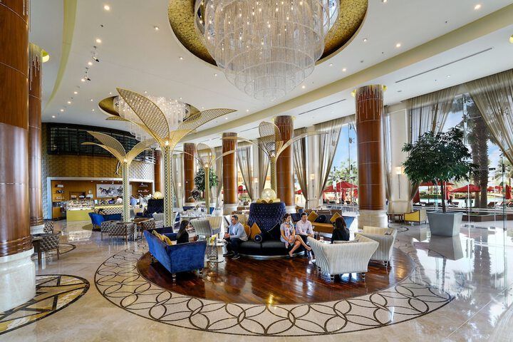 Entrance & Lobby