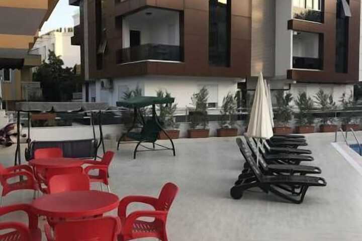 Pool Hotel