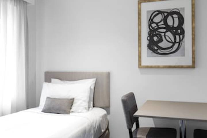 Room 52 of 120