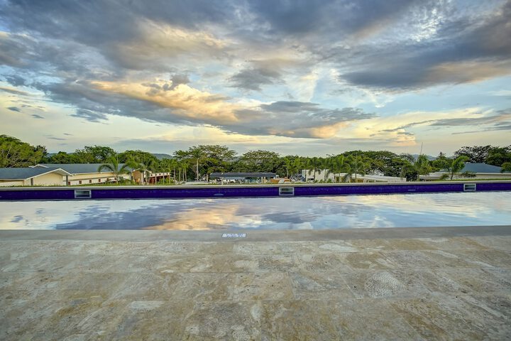 Pool 77 of 261
