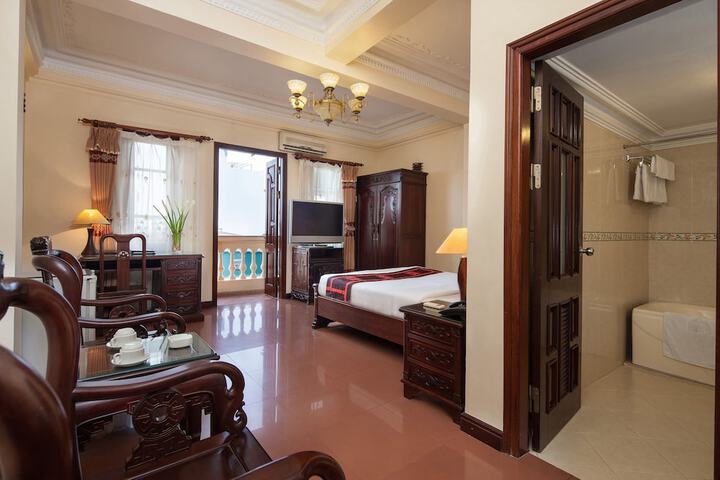 Room 19 of 30