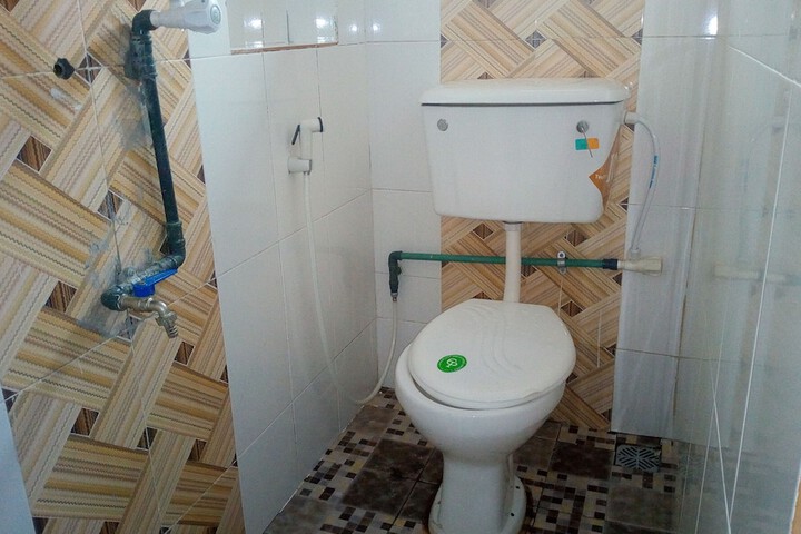 Room 12 of 16