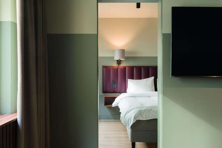 Room 50 of 105