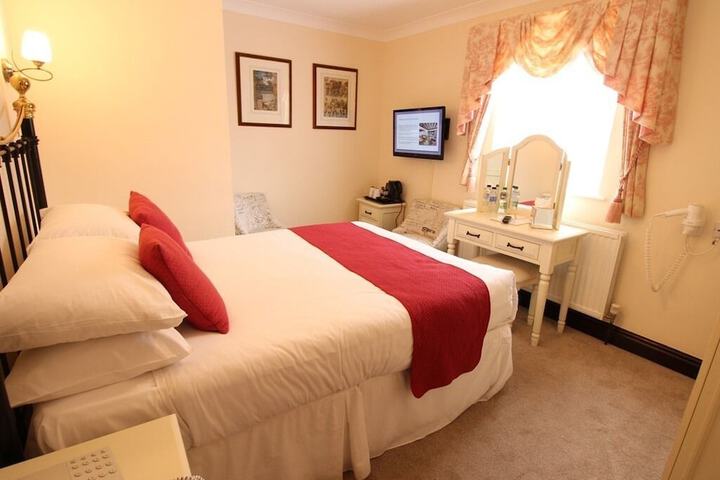 Room 10 of 140