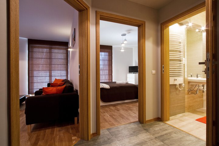 Room 11 of 60