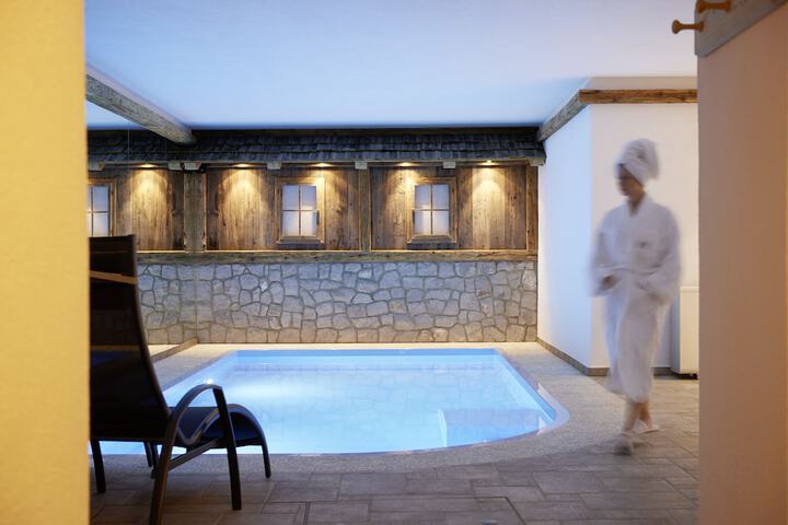 Pool 29 of 65