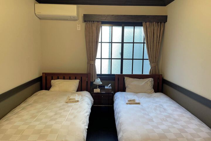 Room 6 of 39