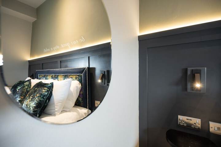 Hotel Interior 73 of 101
