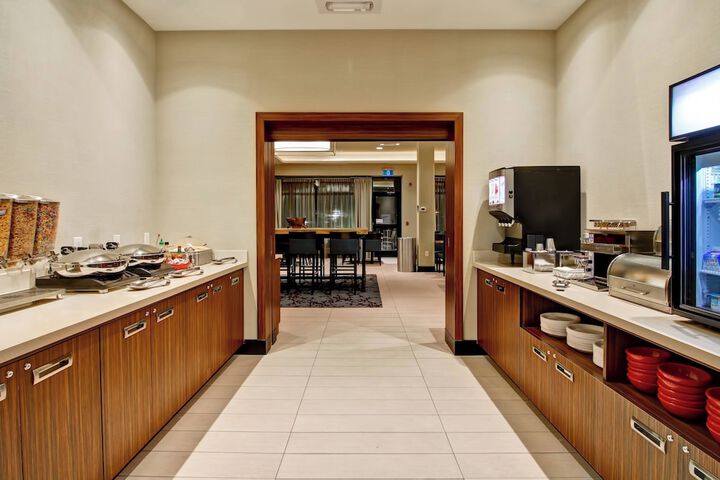 Breakfast/Coffee Service 30 of 46