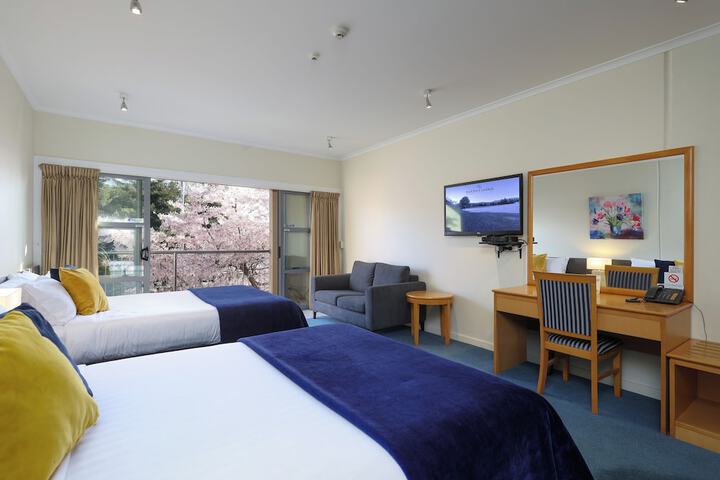 Room 15 of 28