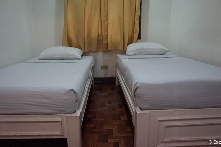 Room 26 of 83