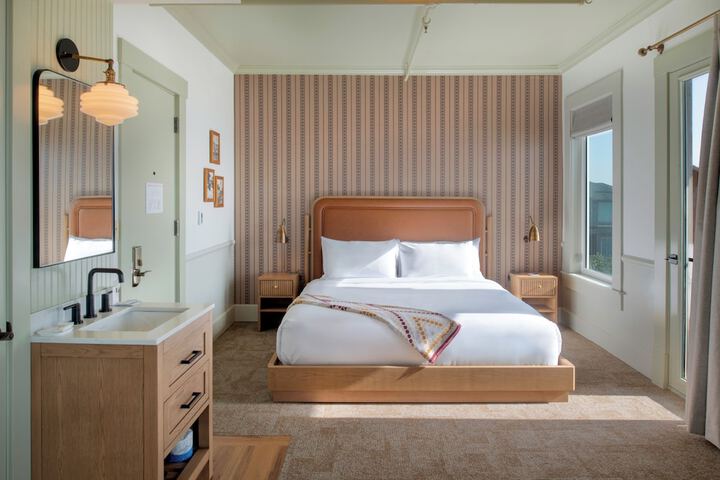 Room 15 of 80