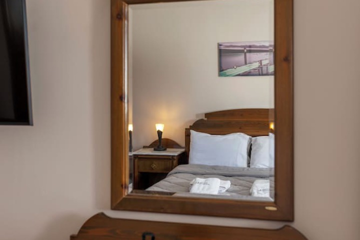 Room 10 of 88