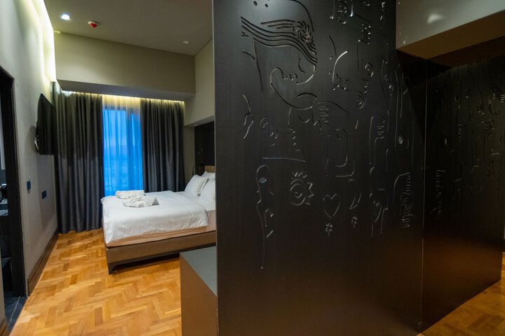 Room 27 of 163