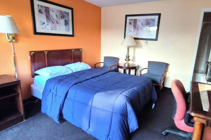 Room 10 of 44