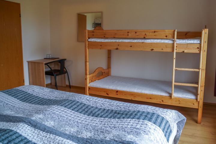 Room 8 of 167