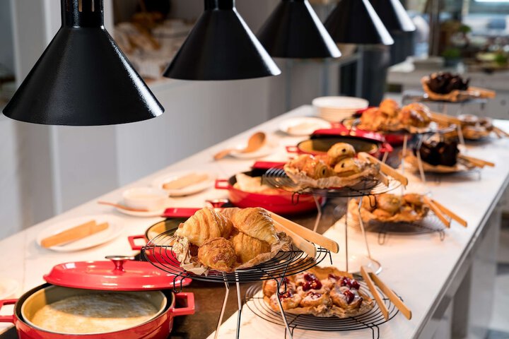 Breakfast/Coffee Service 71 of 136