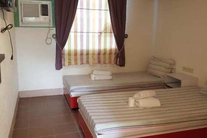 Room 17 of 41