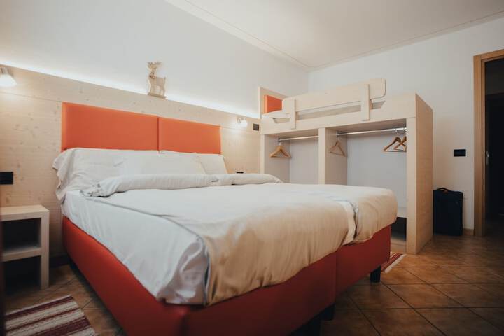 Room 25 of 92