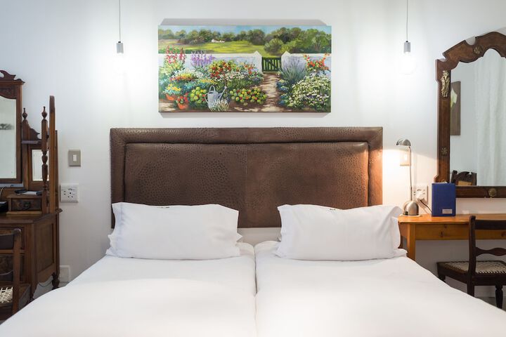 Room 3 of 56
