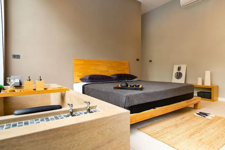 Room 3 of 26