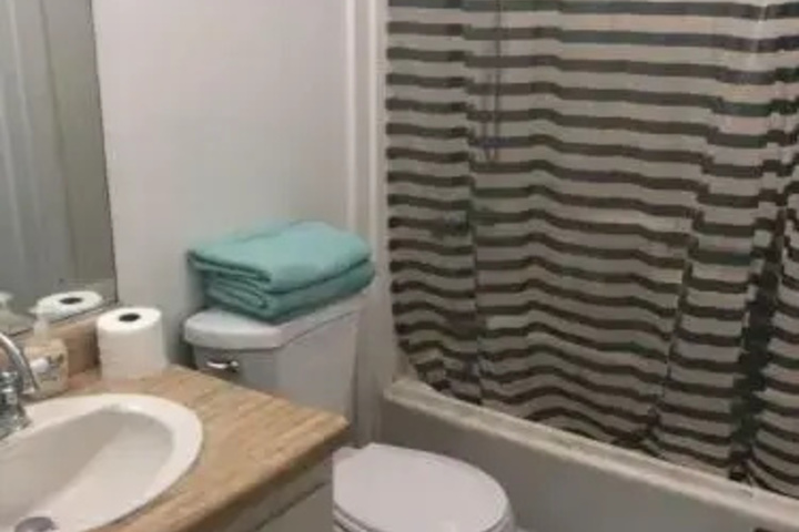 Room 8 of 8