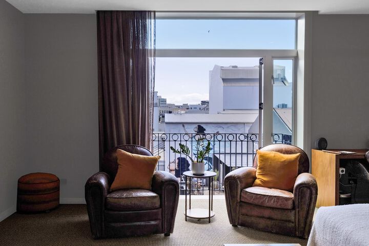 Room 40 of 117