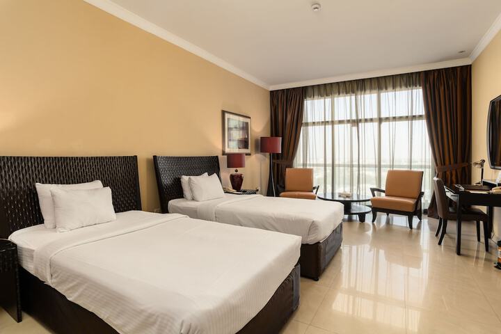 Room 5 of 30