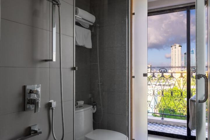 Room 45 of 85