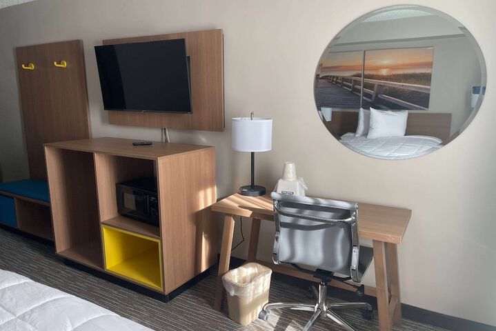 2 Double Beds (18 of 30)