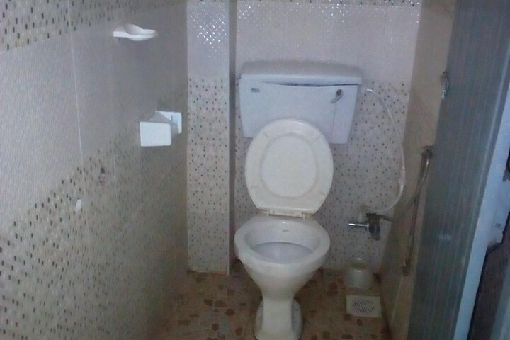 Room 11 of 22