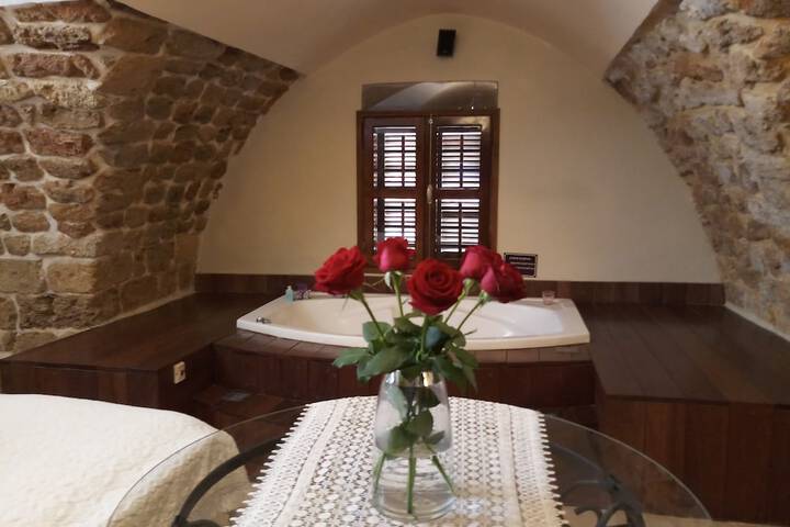 Room 10 of 23