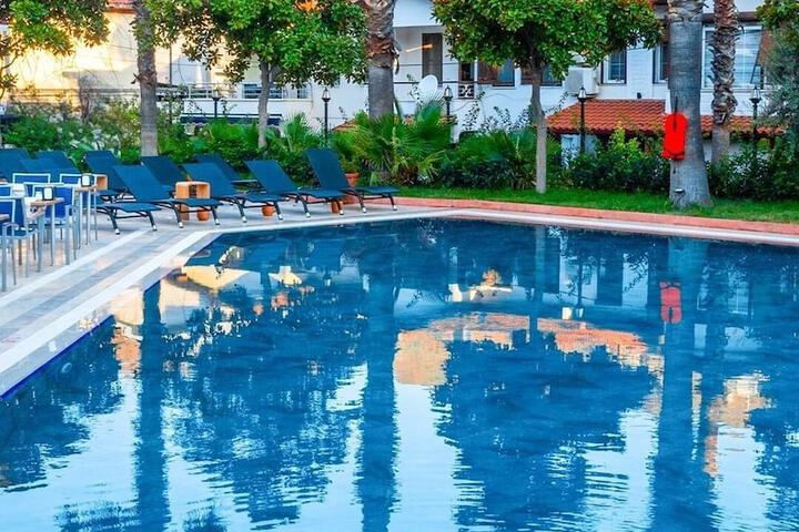 Hotel 7 of 12