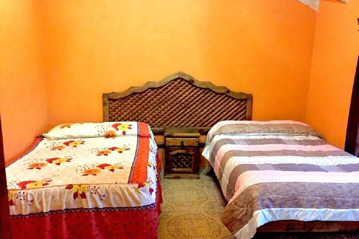 Room 7 of 8