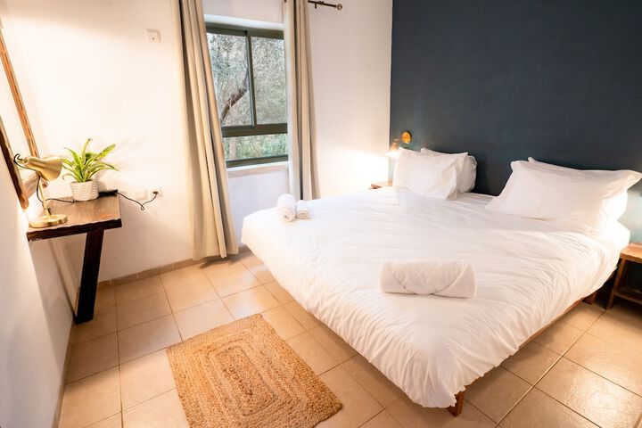 Room 9 of 30