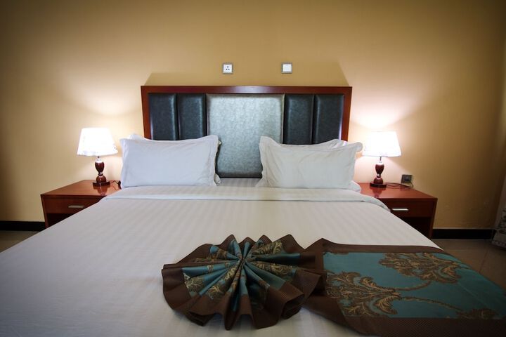 Room 12 of 49