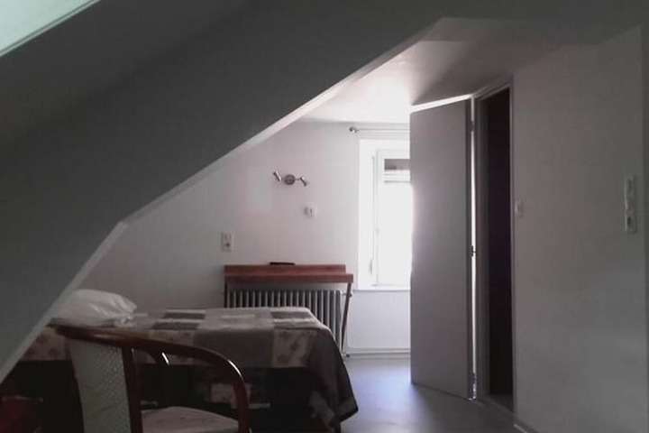 Room 5 of 28