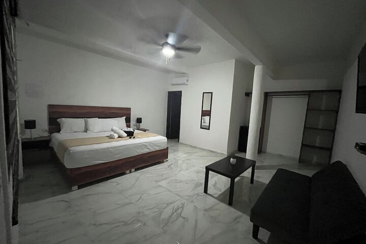 Room 53 of 108