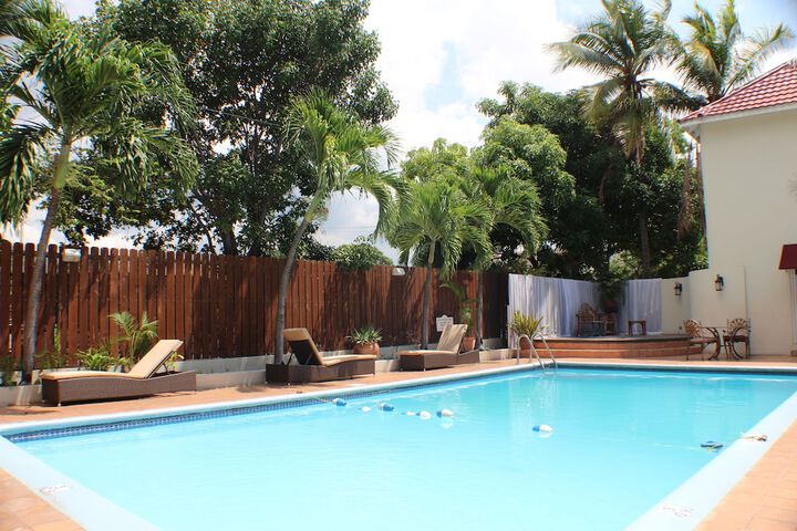 Pool 65 of 91