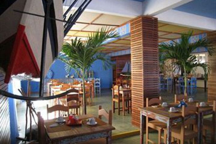 Dining 2 of 24