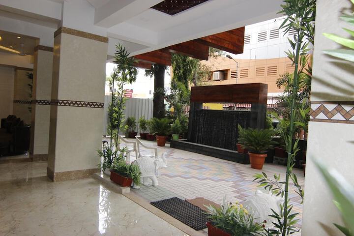 Hotel Interior 4 of 36