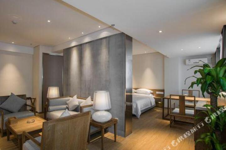 Best Wish Art Hotel