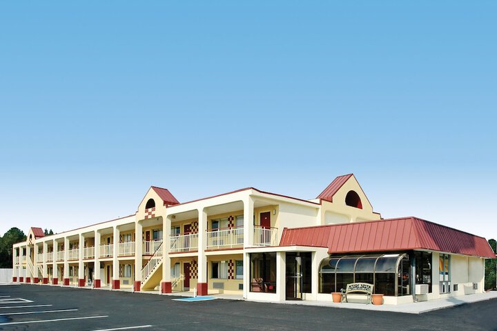 Economy Inn in Dillon, SC