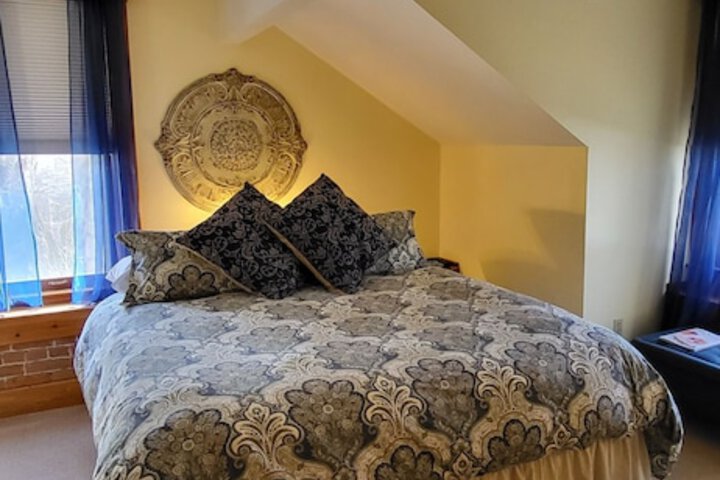 Room 10 of 35