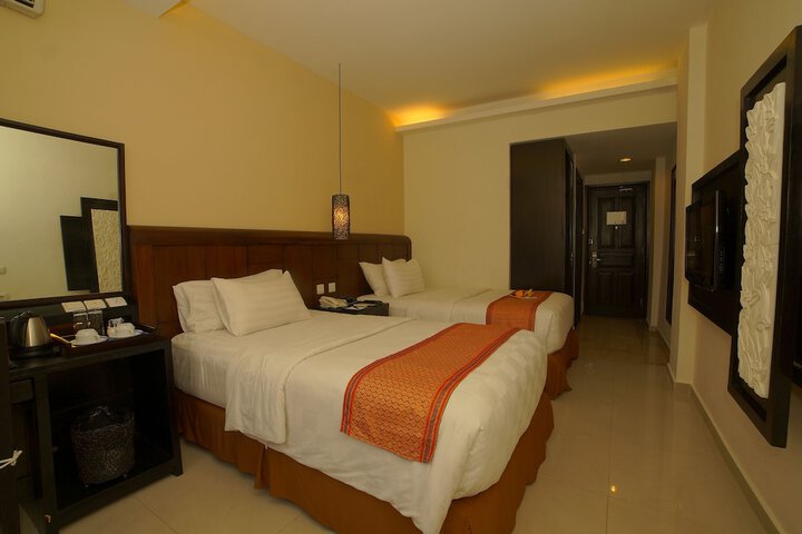 Room 8 of 85