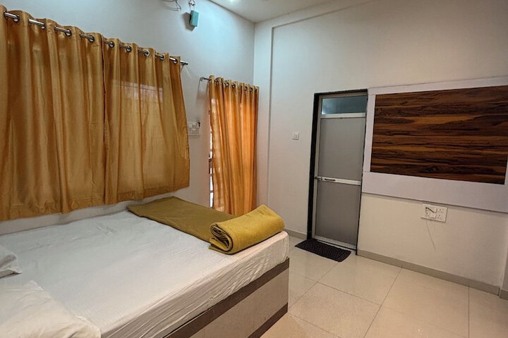 Room 6 of 109