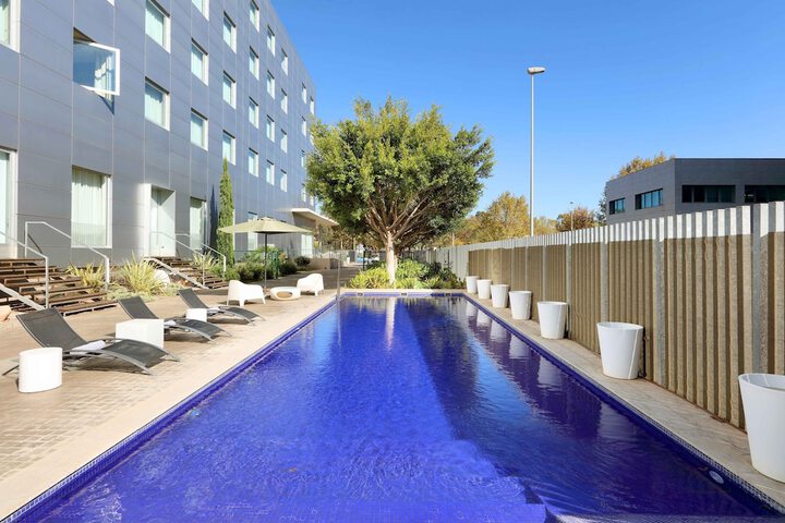 Hotel with Pool